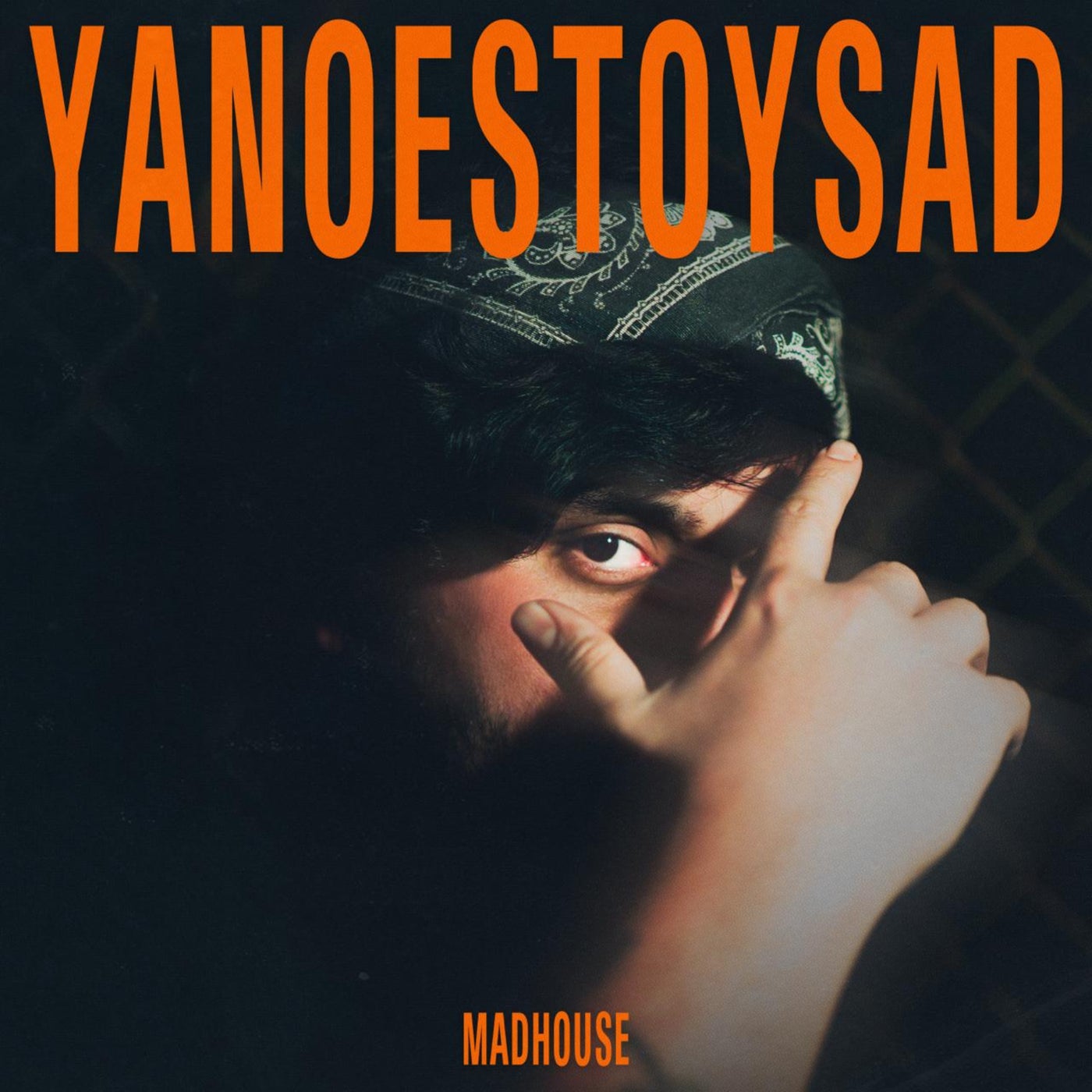 image cover: Madhouse, SAASH - ya no estoy sad :( on Phisica